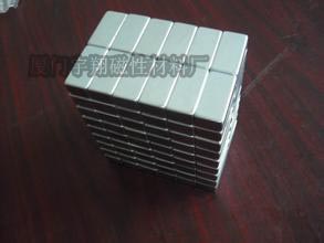 中國熱銷鐵氧體磁鐵